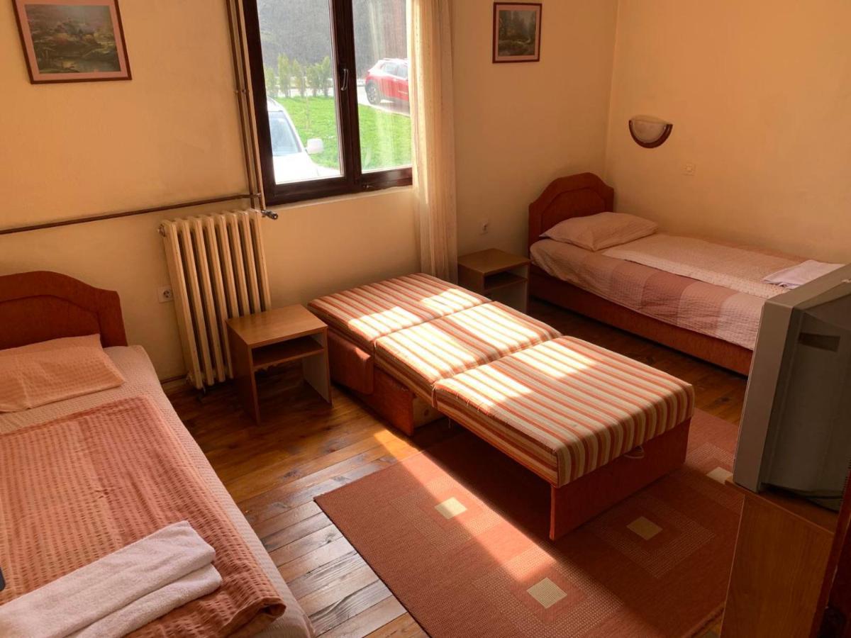 Vila Rakoc Hotell Kolašin Exteriör bild